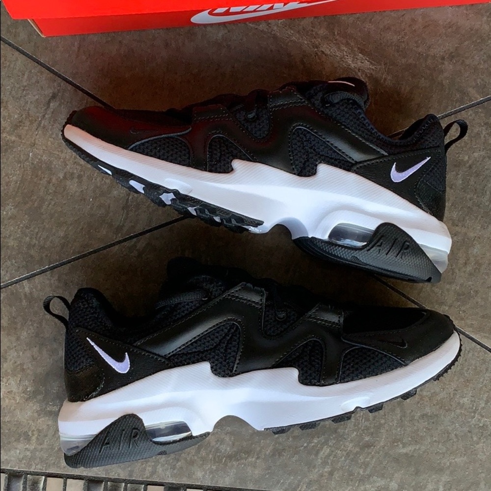 Nike Air Max Graviton Women's - Picture 4 of 16